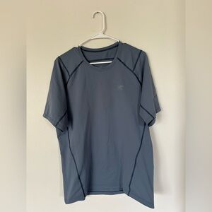 ARC'TERYX Performance Short Sleeve T-Shirt Mens Large Gray Slate Blue